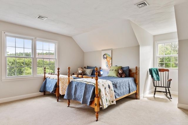2 Laury Ln, Littleton, MA 01460