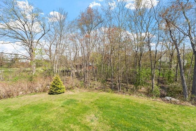 2 Laury Ln, Littleton, MA 01460