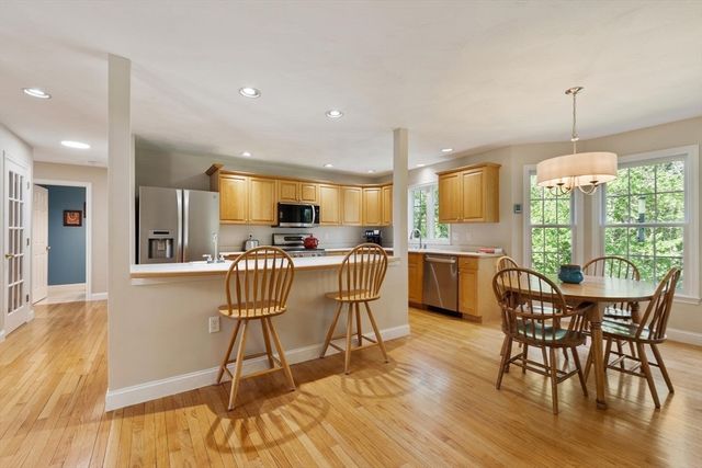 2 Laury Ln, Littleton, MA 01460