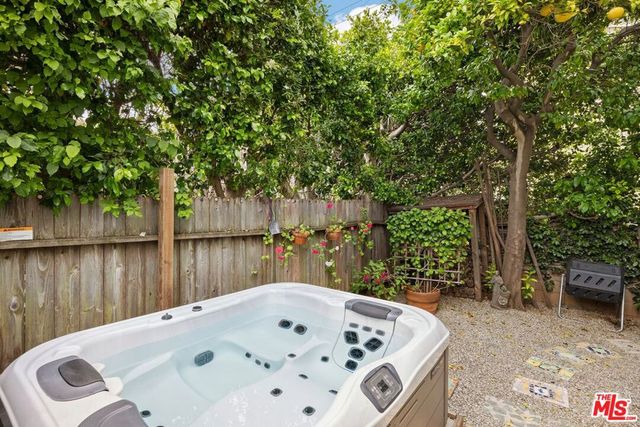 879 Fiske Street, Pacific Palisades, CA 90272