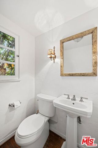 879 Fiske Street, Pacific Palisades, CA 90272