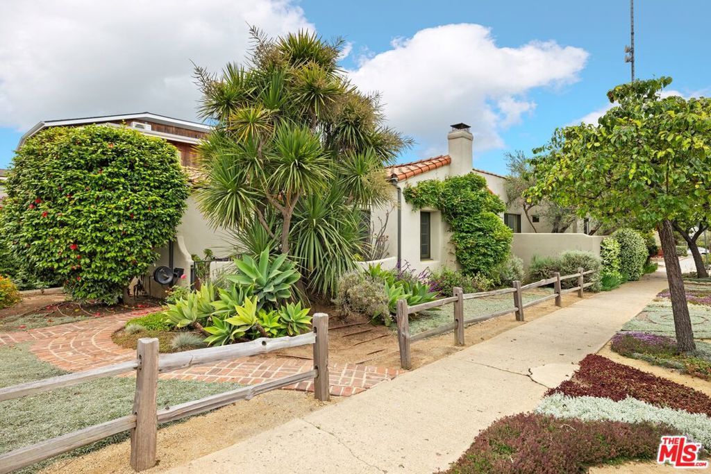 879 Fiske Street, Pacific Palisades, CA 90272