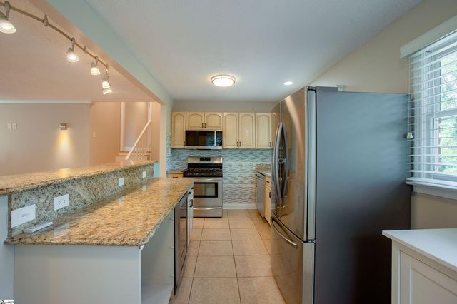 400 Fairmont Drive, Greenville, SC 29605
