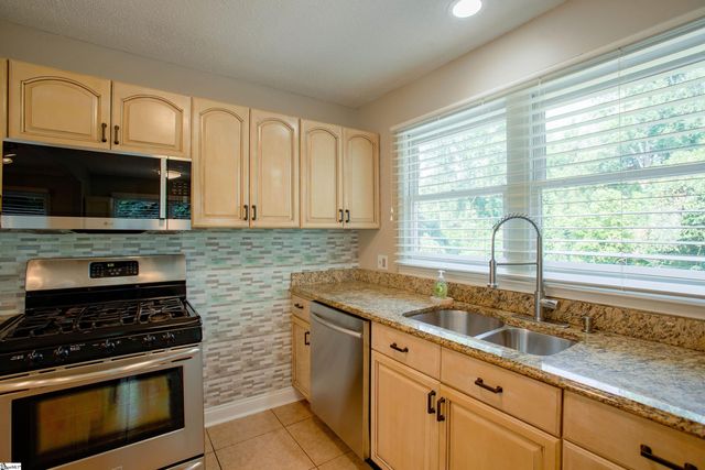 400 Fairmont Drive, Greenville, SC 29605