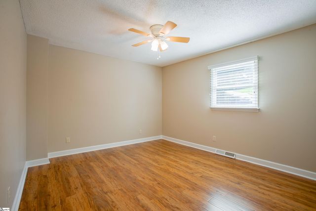 400 Fairmont Drive, Greenville, SC 29605