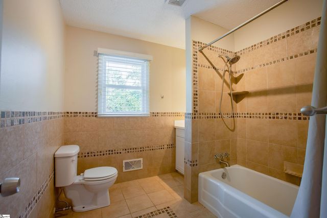 400 Fairmont Drive, Greenville, SC 29605