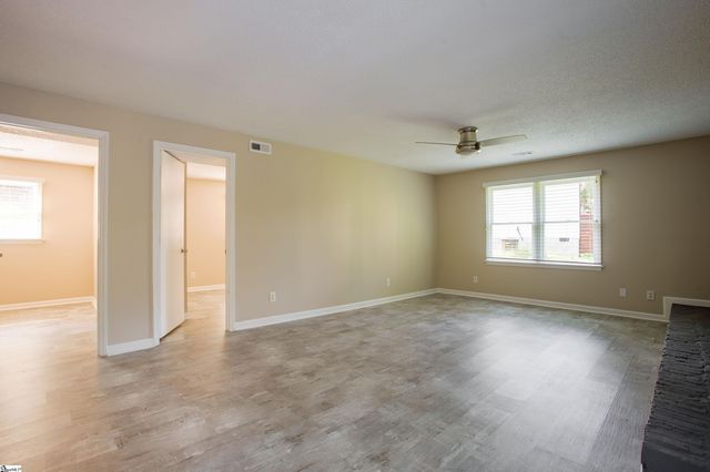 400 Fairmont Drive, Greenville, SC 29605