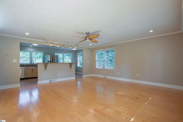 400 Fairmont Drive, Greenville, SC 29605