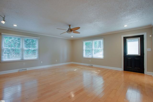 400 Fairmont Drive, Greenville, SC 29605