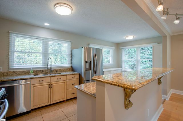 400 Fairmont Drive, Greenville, SC 29605