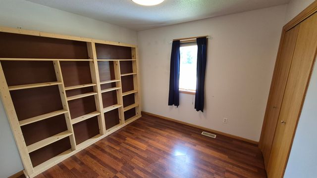 1312 7th Street NE, Minot, ND 58703