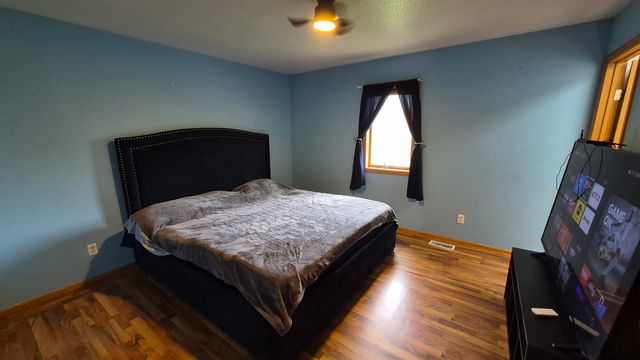 1312 7th Street NE, Minot, ND 58703