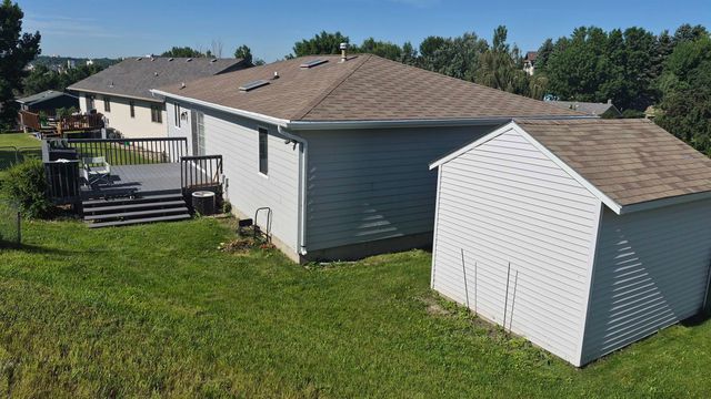 1312 7th Street NE, Minot, ND 58703