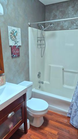 1312 7th Street NE, Minot, ND 58703