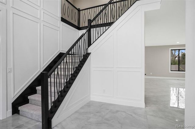 31130 Lahser, Beverly Hills, MI 48025