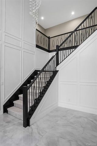 31130 Lahser, Beverly Hills, MI 48025