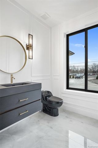 31130 Lahser, Beverly Hills, MI 48025