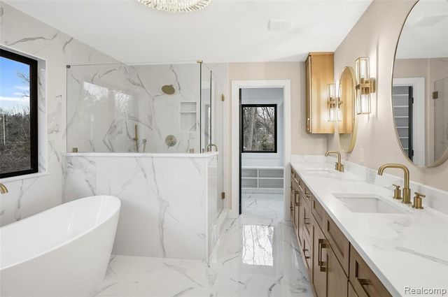 31130 Lahser, Beverly Hills, MI 48025