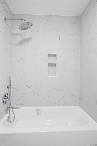 31130 Lahser, Beverly Hills, MI 48025