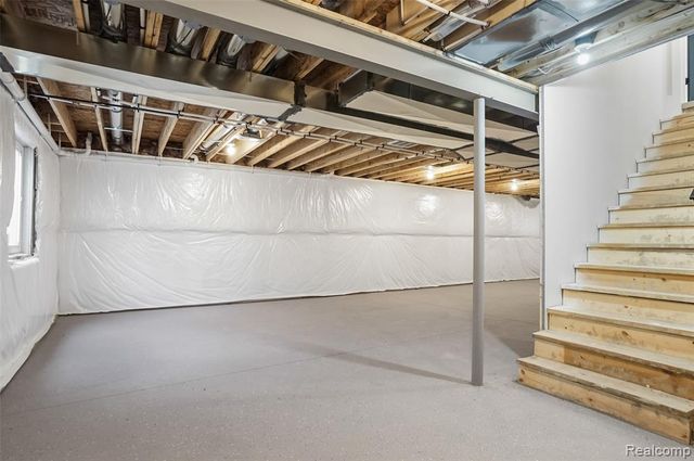 31130 Lahser, Beverly Hills, MI 48025