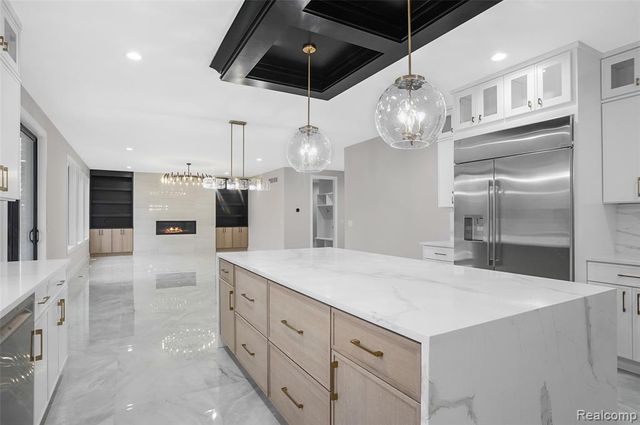 31130 Lahser, Beverly Hills, MI 48025