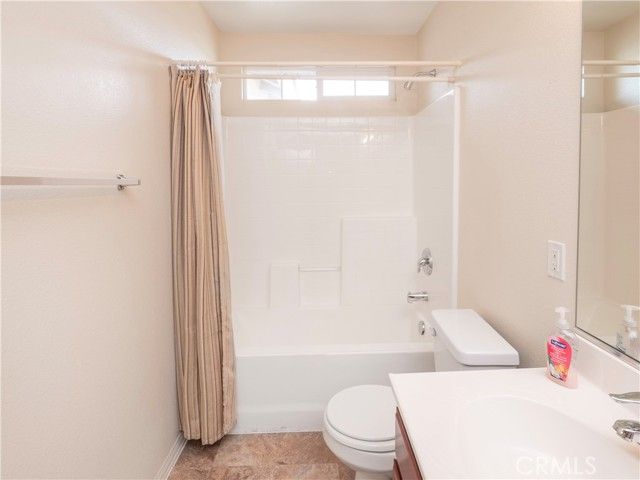 21189 Colombard, Apple Valley, CA 92308