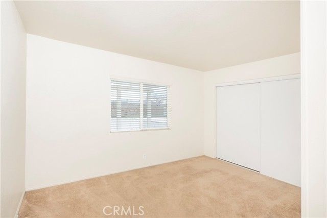 21189 Colombard, Apple Valley, CA 92308