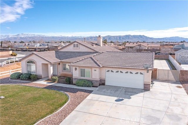 21189 Colombard, Apple Valley, CA 92308