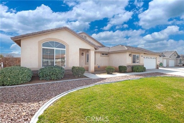 21189 Colombard, Apple Valley, CA 92308