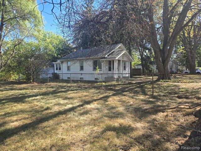 3370 Harris Street, Fenton, MI 48220