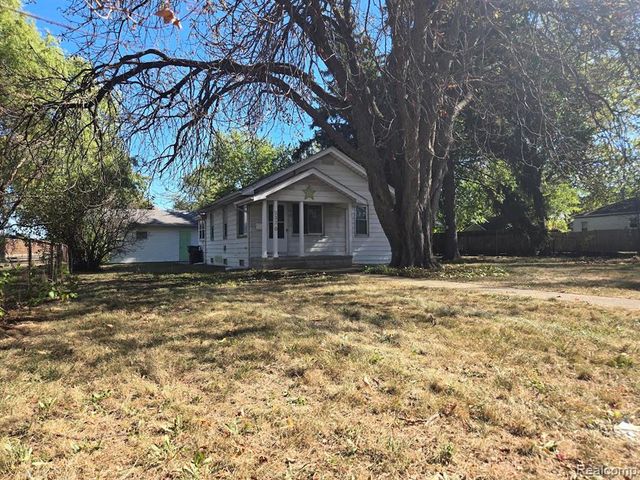 3370 Harris Street, Fenton, MI 48220