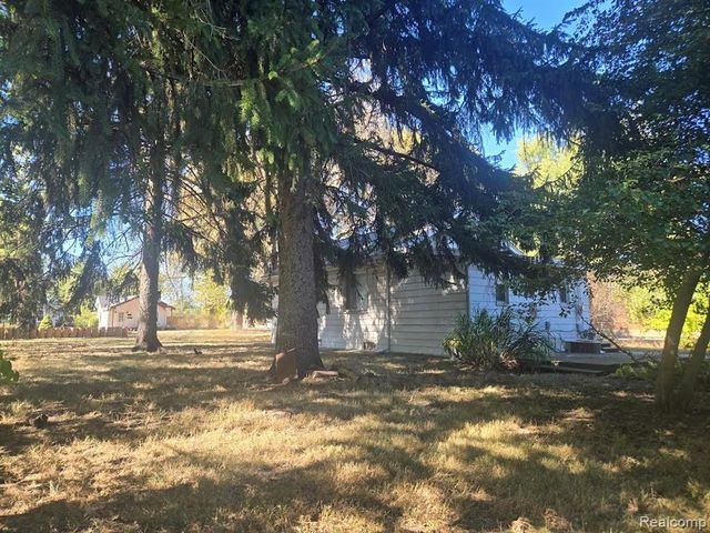 3370 Harris Street, Fenton, MI 48220