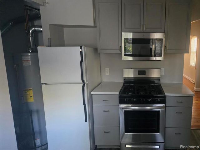 3370 Harris Street, Fenton, MI 48220