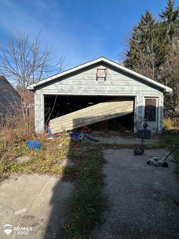 2020 Cooper Avenue, Saginaw, MI 48602