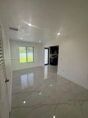12020 W Golf Drive, Miami, FL 33167