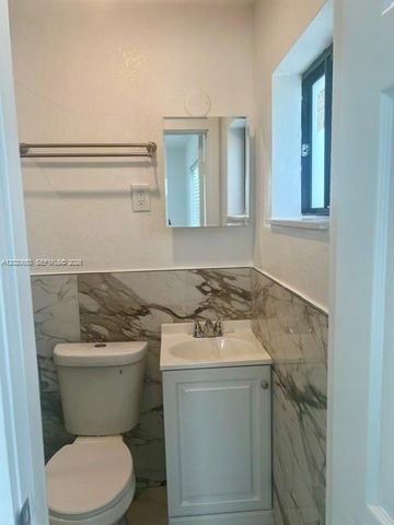 12020 W Golf Drive, Miami, FL 33167