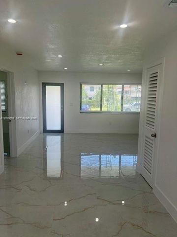 12020 W Golf Drive, Miami, FL 33167