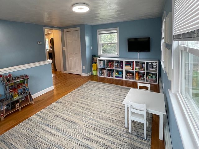 3 Tomaso Rd, Milford, MA 01757