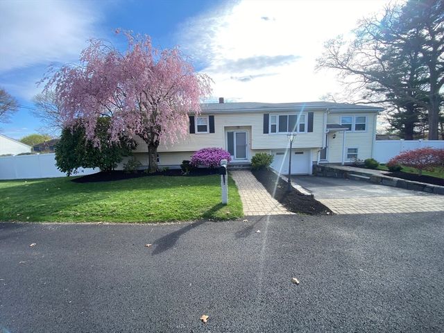 3 Tomaso Rd, Milford, MA 01757