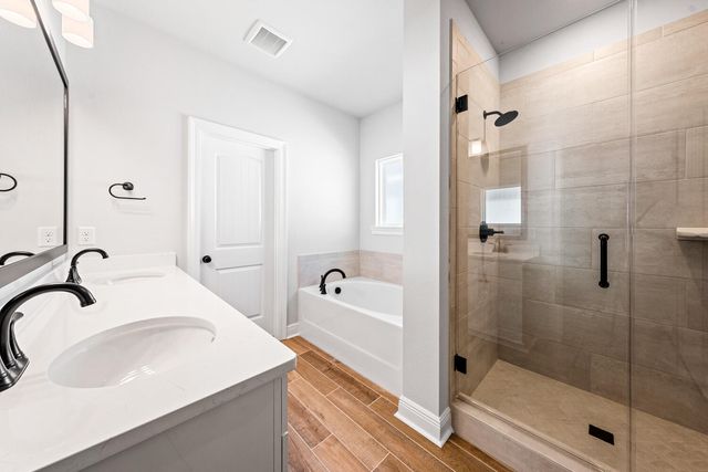 72 Fawn Run West, Freeport, FL 32439