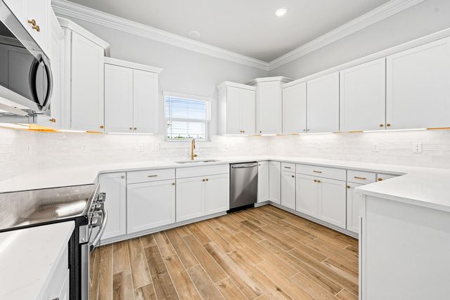 72 Fawn Run West, Freeport, FL 32439