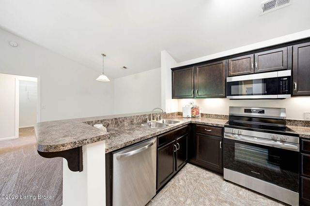 9606 Preston Spring Dr 203, Louisville, KY 40229