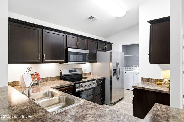 9606 Preston Spring Dr 203, Louisville, KY 40229