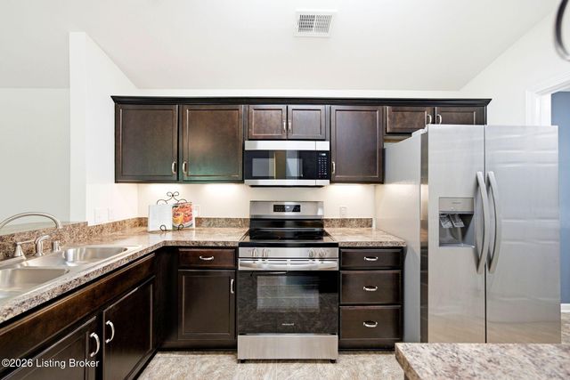 9606 Preston Spring Dr 203, Louisville, KY 40229