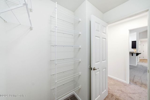 9606 Preston Spring Dr 203, Louisville, KY 40229
