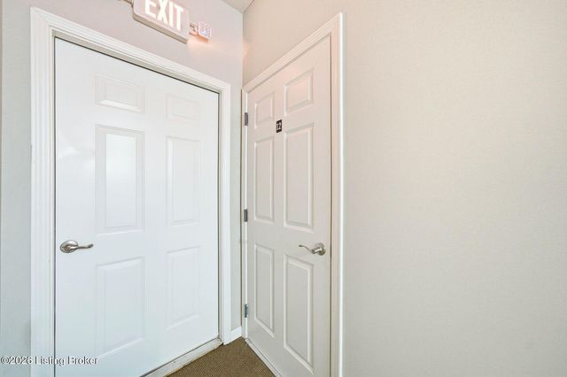 9606 Preston Spring Dr 203, Louisville, KY 40229