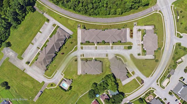 9606 Preston Spring Dr 203, Louisville, KY 40229