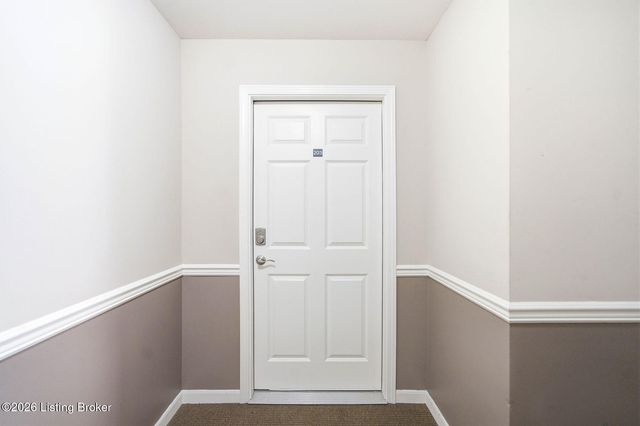 9606 Preston Spring Dr 203, Louisville, KY 40229