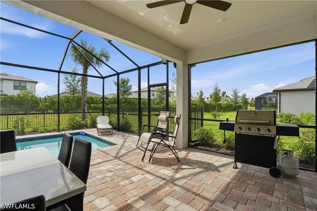 1879 Sierra CT, Naples, FL 34120
