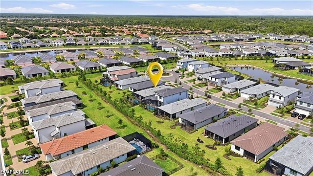 1879 Sierra CT, Naples, FL 34120